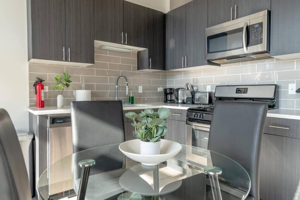 Mccormick Place Beautiful 2Br Apartment With Optional Parking Sleeps Up To 8 Near Soldier Field, Grant Park And Lakefront Trail Chicago Exteriér fotografie